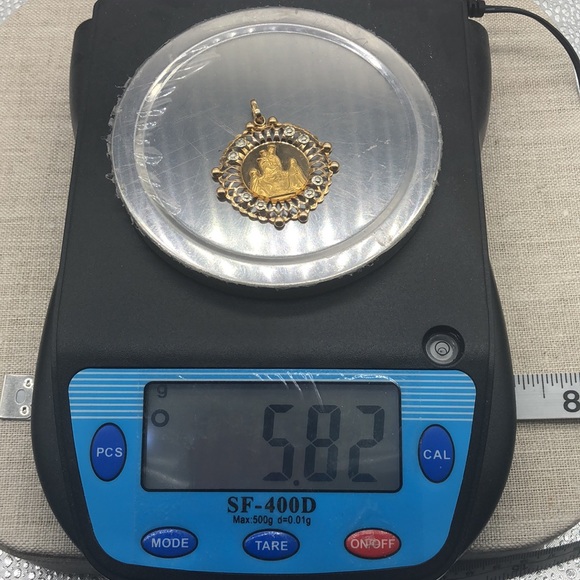 ITALIAN 18k Solid Gold Ave Maria Pendant - Picture 7 of 7